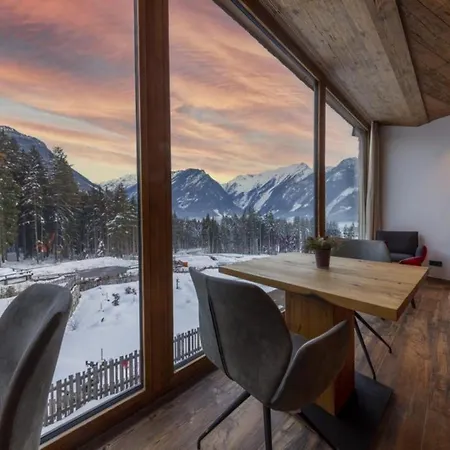 Nationalpark Kreuzspitze 펜션 Neukirchen am Großvenediger