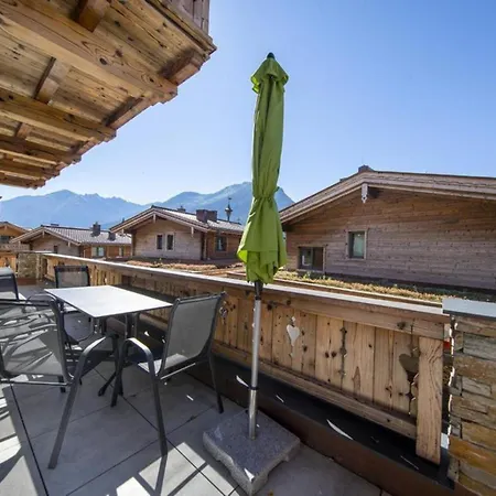 Nationalpark Kreuzspitze 펜션 *